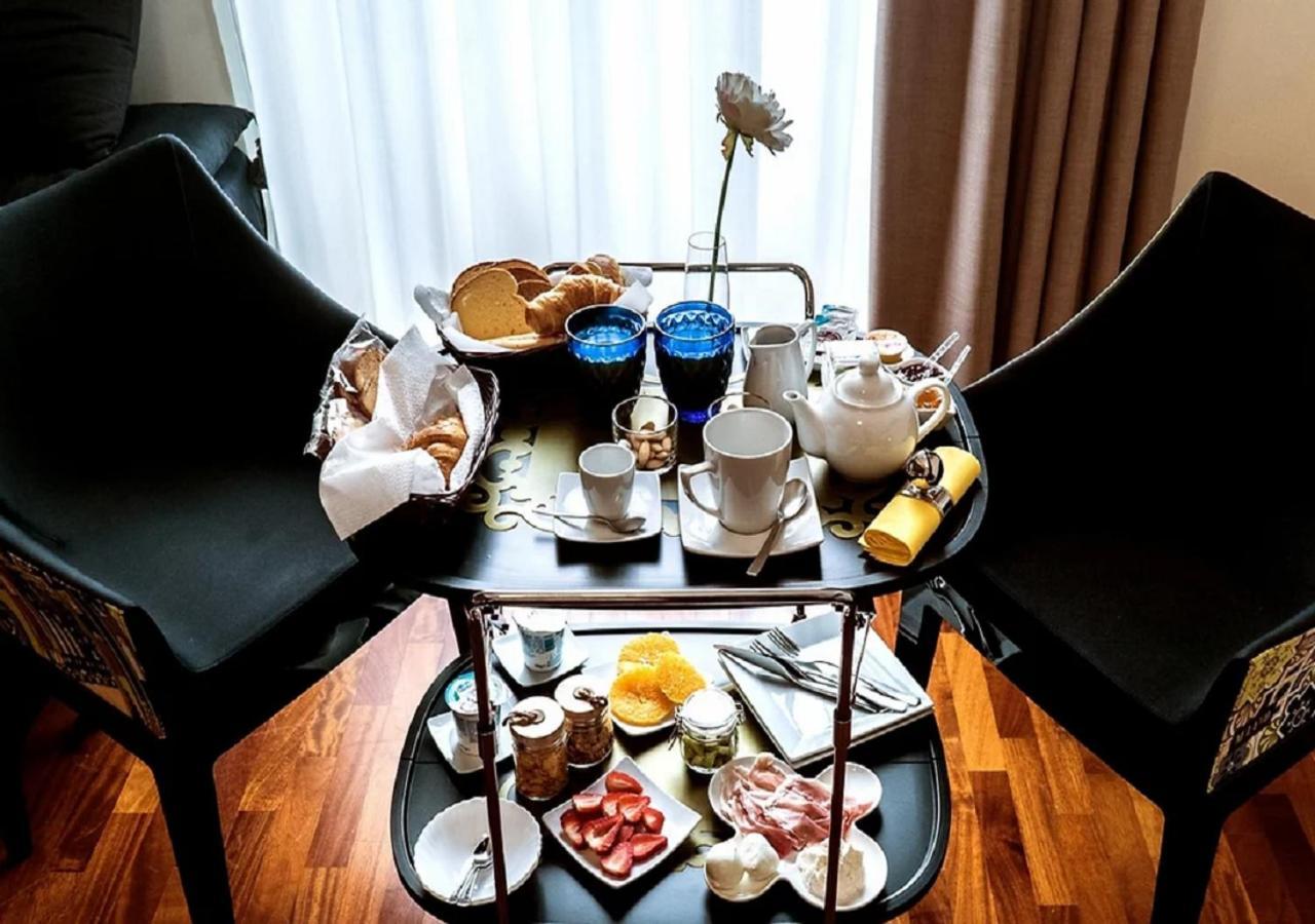 Artistic Charming House Hotel Caserta Luaran gambar